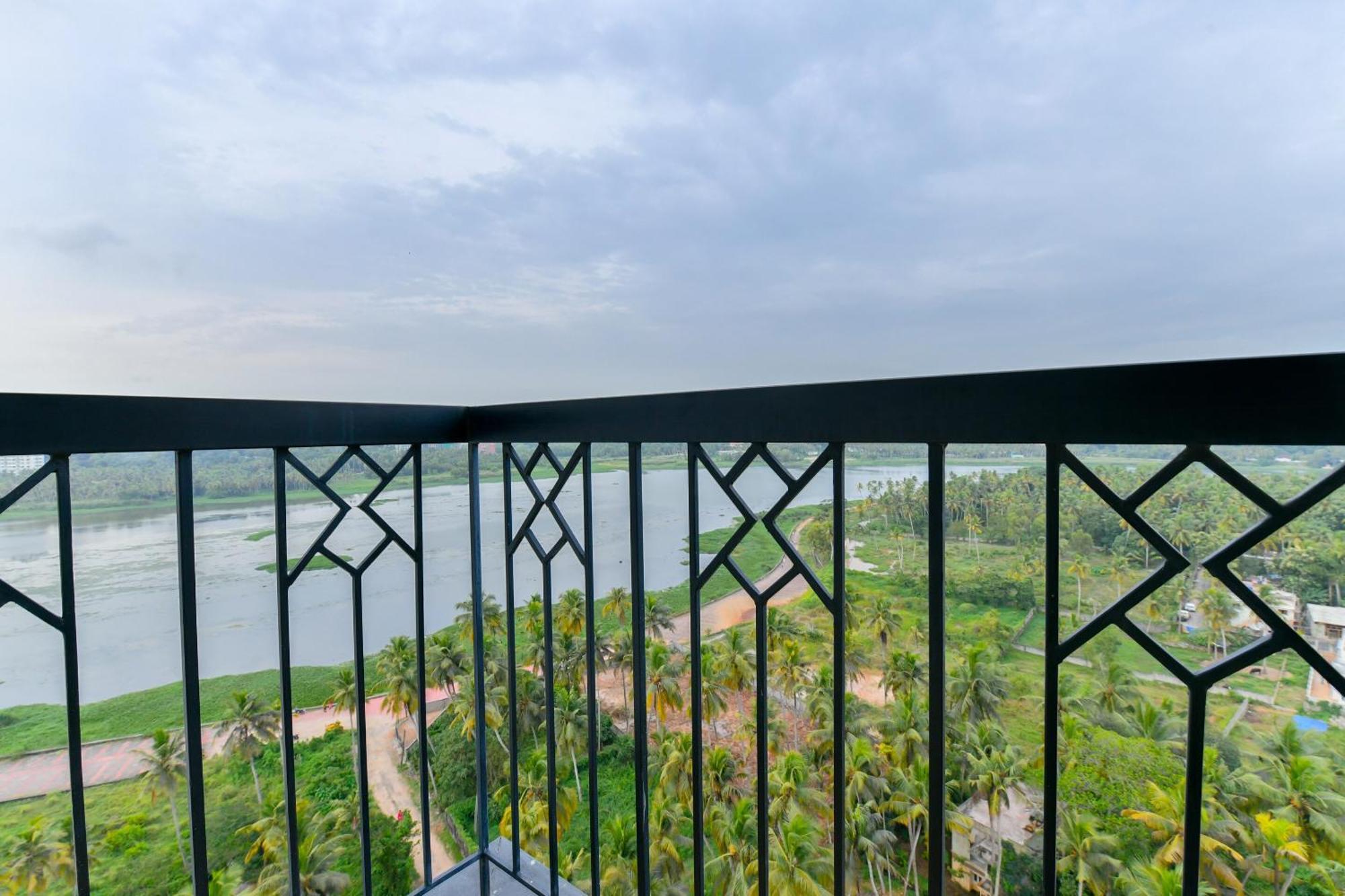 Super Hotel O Tyche Stays Thiruvananthapuram Eksteriør billede